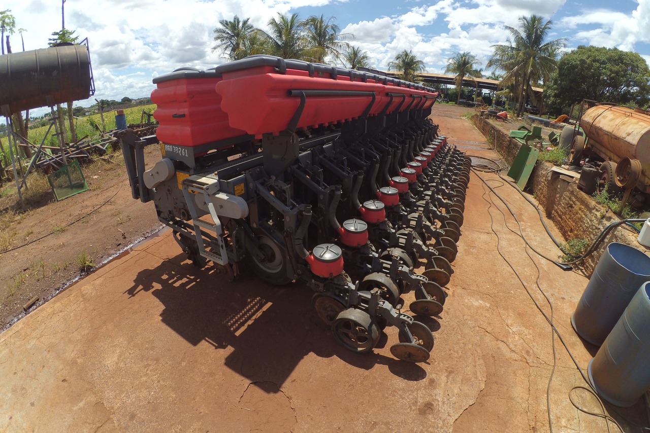 Massey Ferguson Serie 500 - 13 8