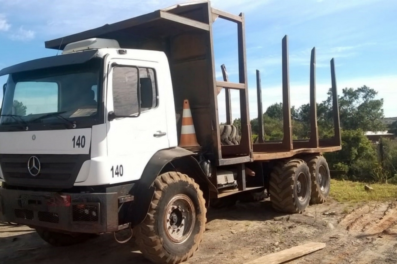 Mercedes Benz Axor 2831 - 10 6