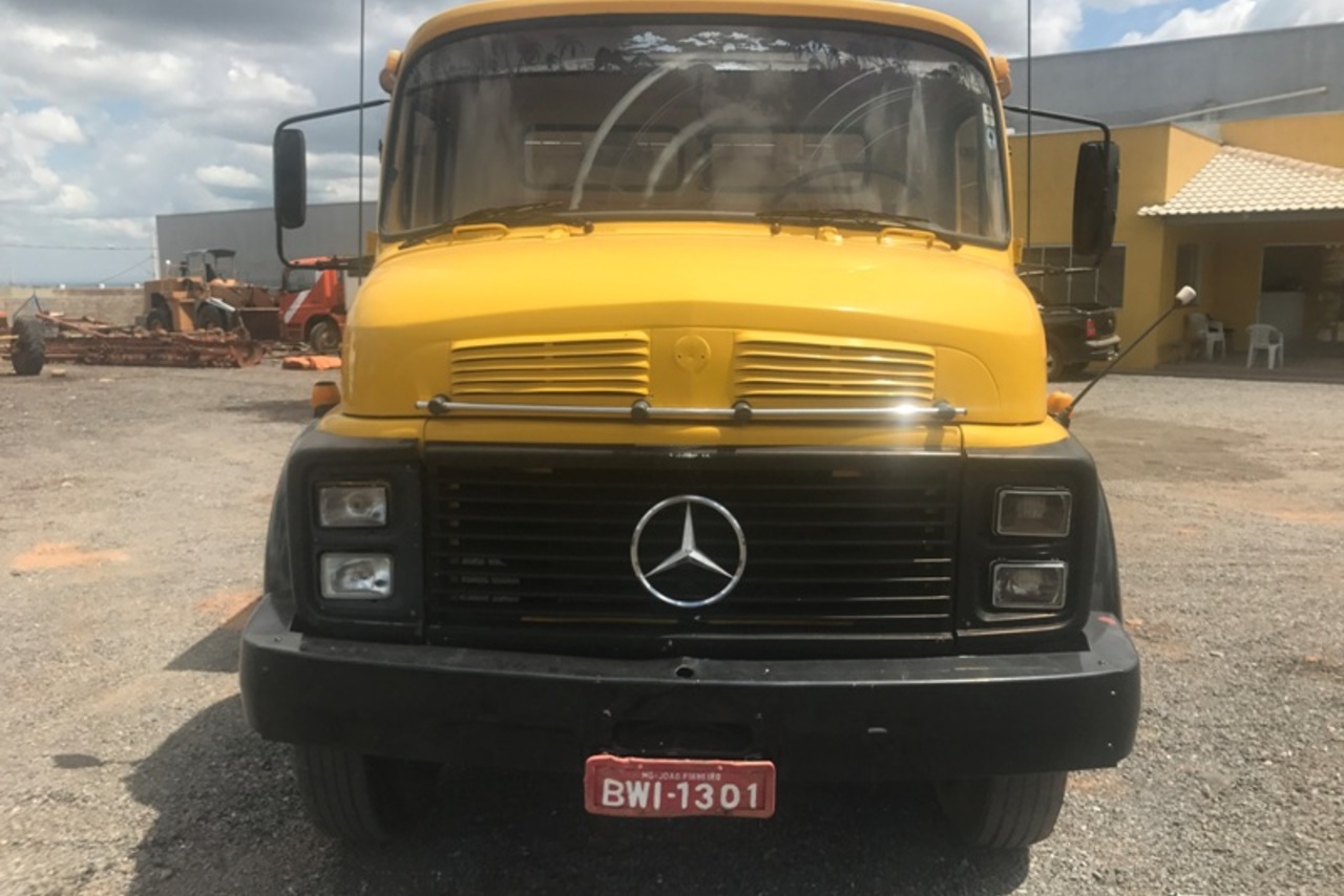 Mercedes Benz MB 2213 - 82/82 2