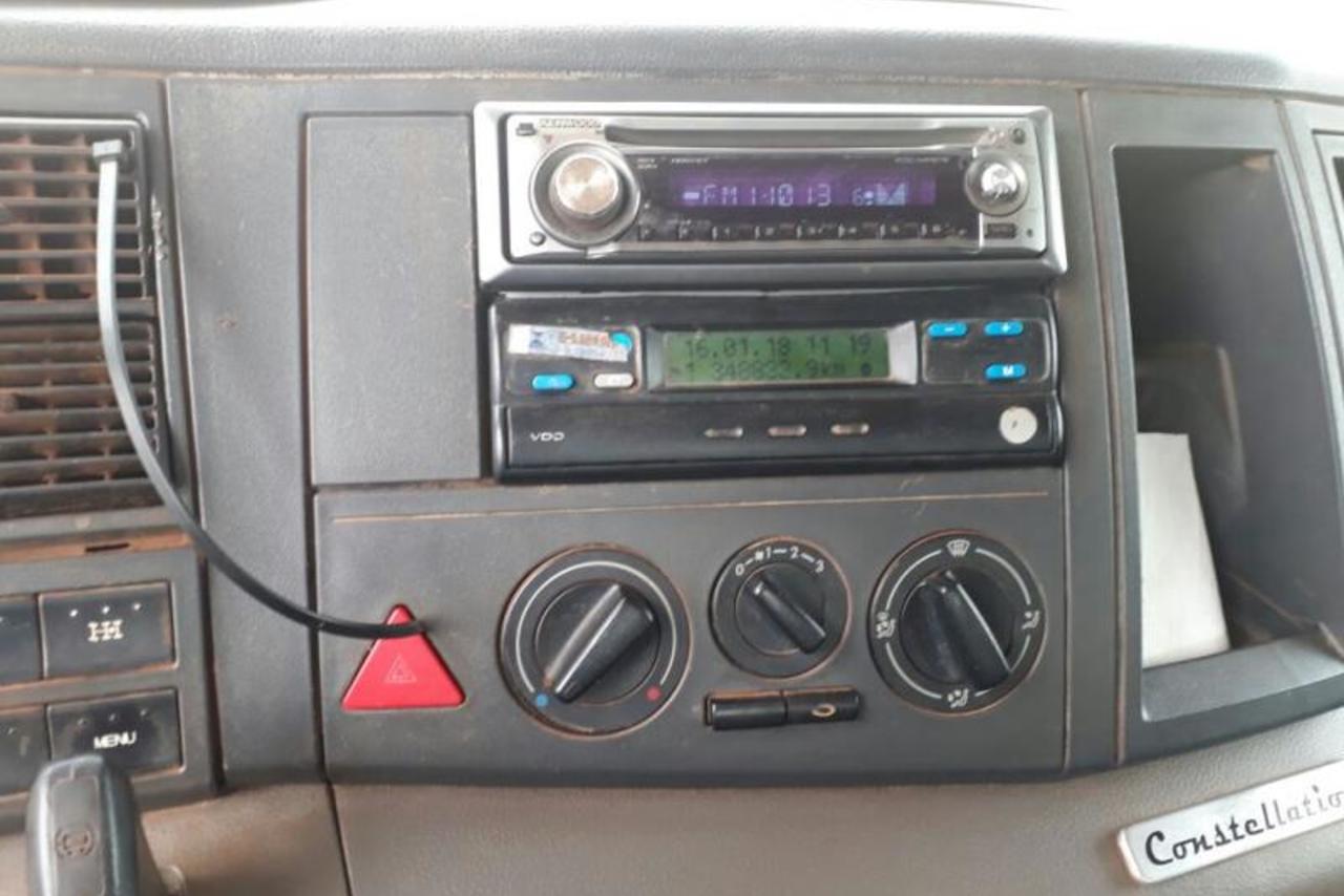 Volkswagen 31 260 - 12/13 4