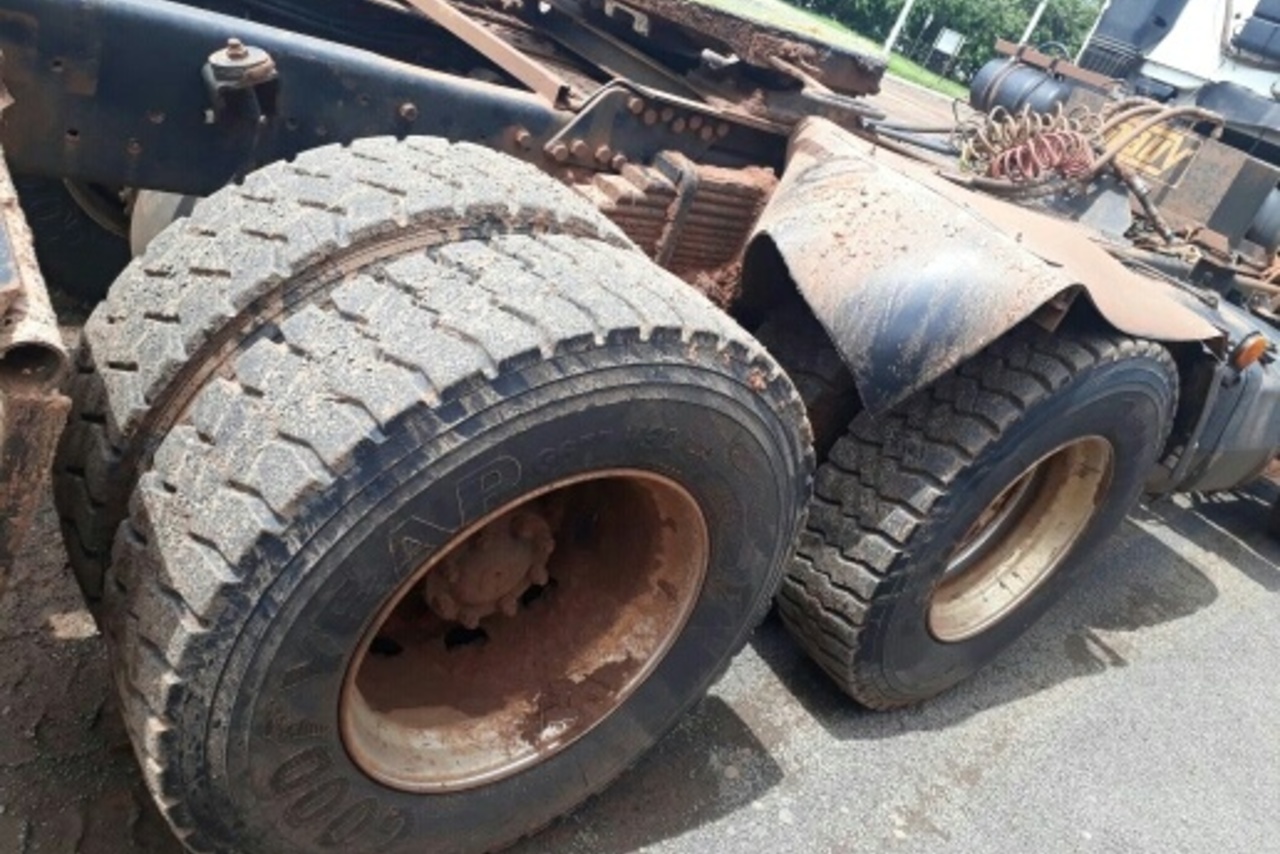 Volkswagen 31 260 - 12/13 9
