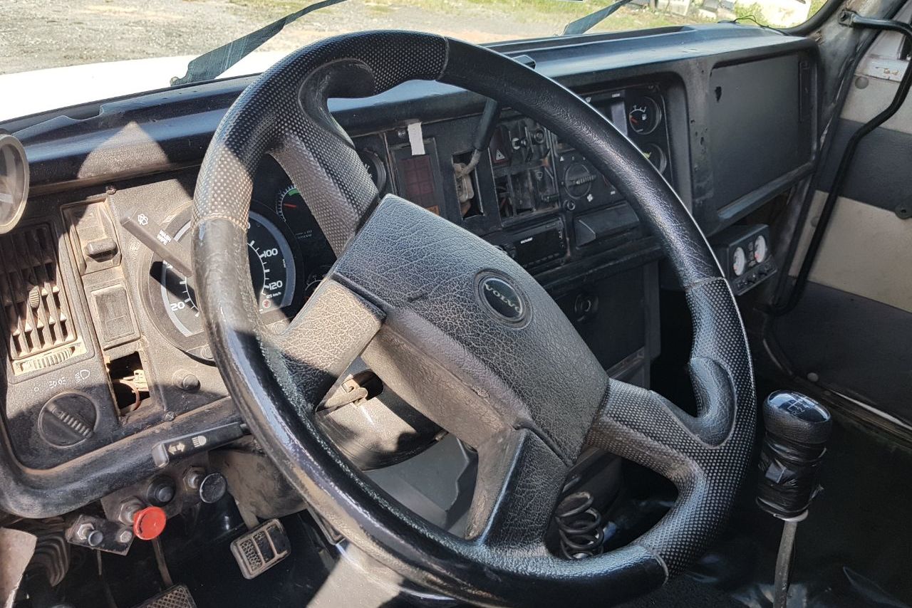 Volvo NH12 360 - 93/93 4
