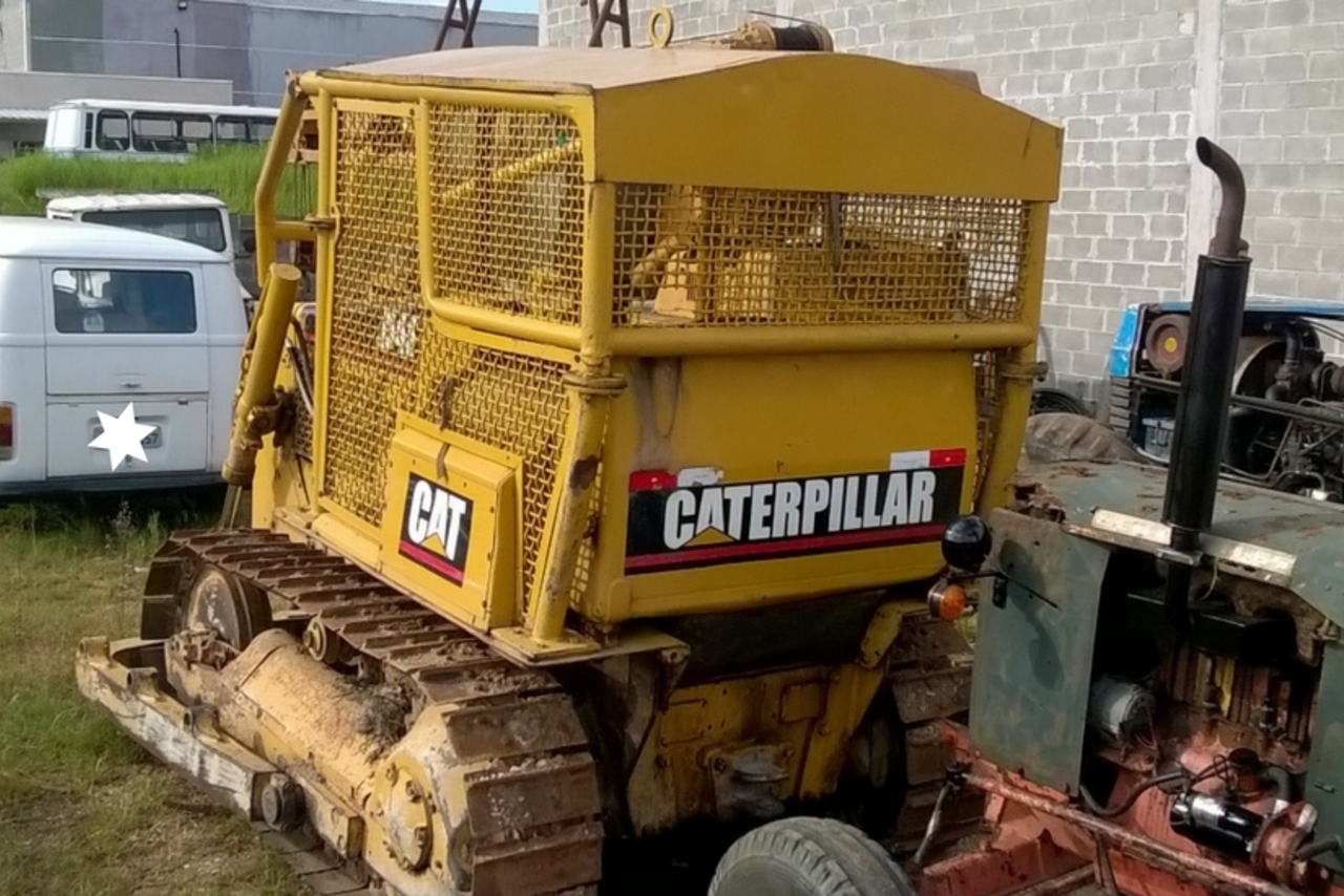 Caterpillar D4E - 86 2
