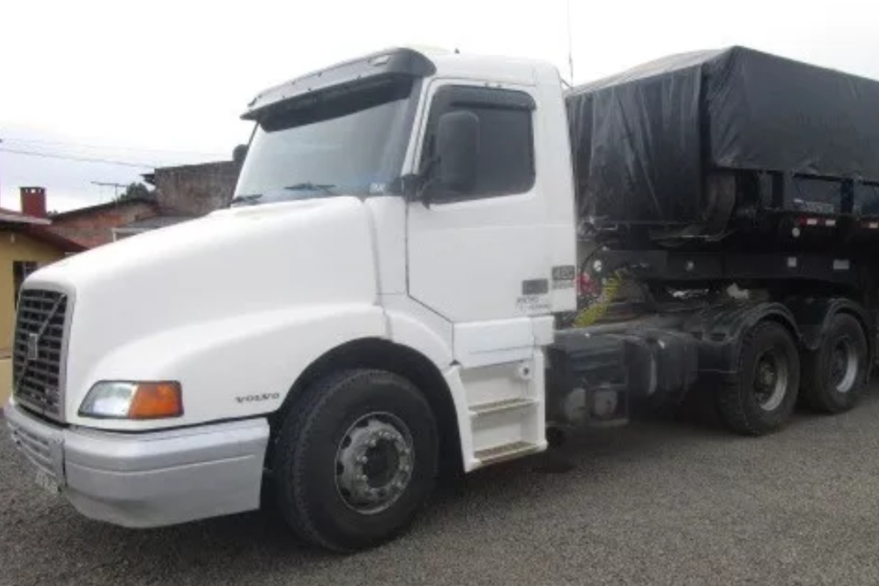 Volvo NH12 420 - 02/03 3