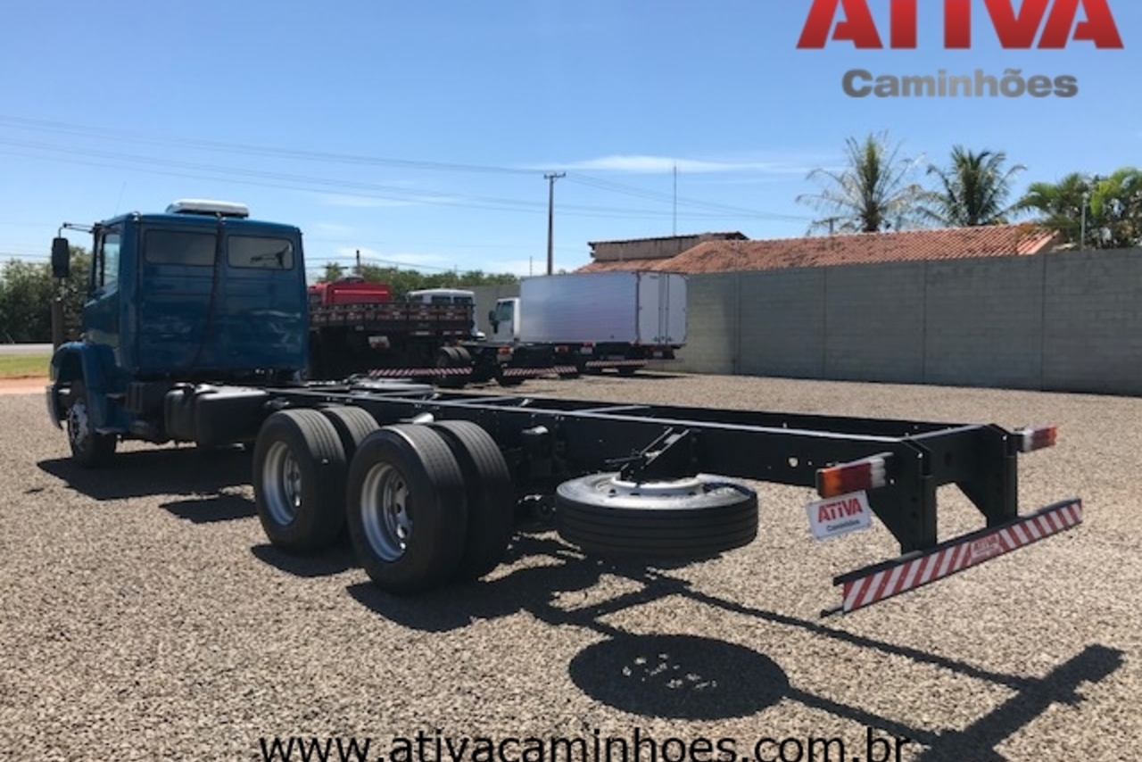 Mercedes Benz MB 2324 - 12/12 4