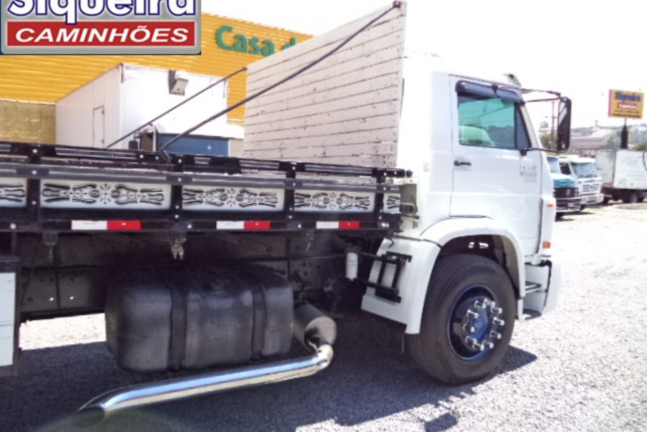 Volkswagen 24 220 - 09/09 9