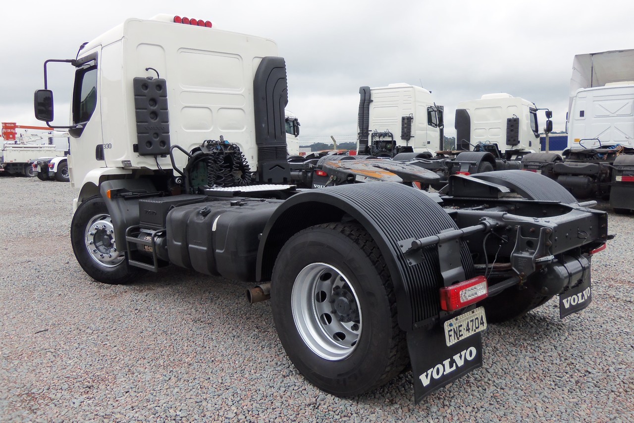 Volvo VM 330 - 14/14 5