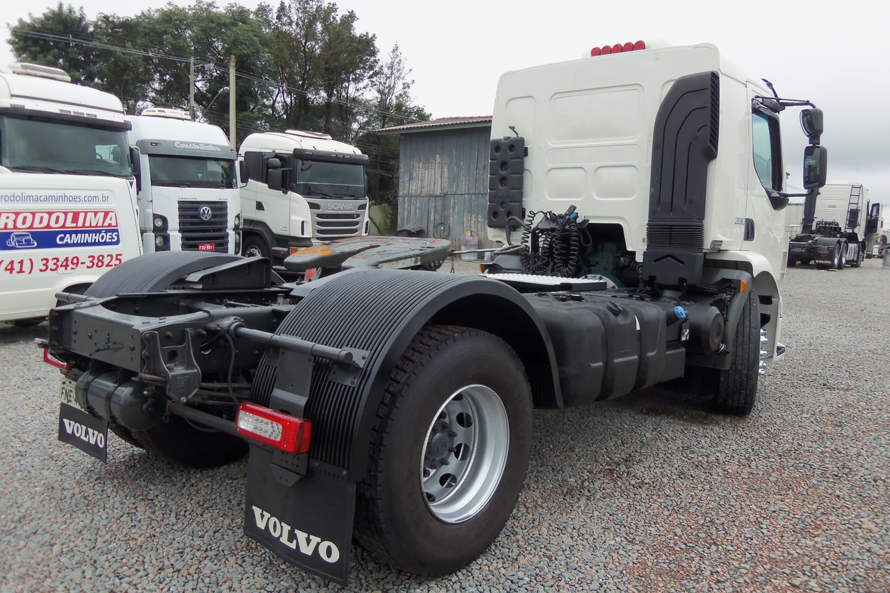 Volvo VM 330 - 14/14 7