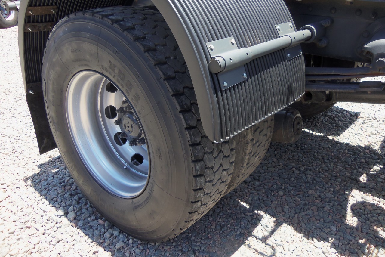 Volvo VM310 - 11/11 12