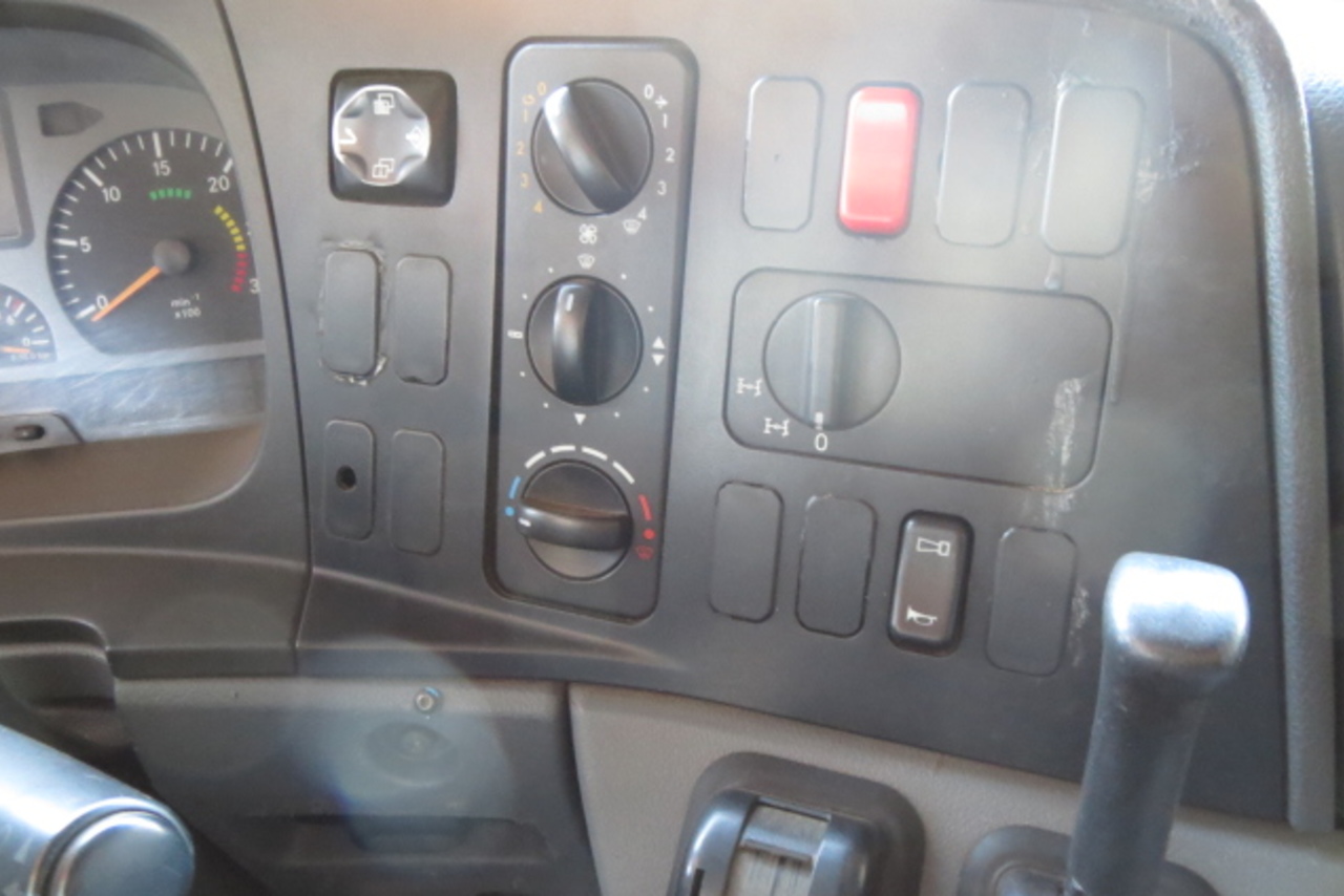 Mercedes Benz Axor 2831 - 10/10 14