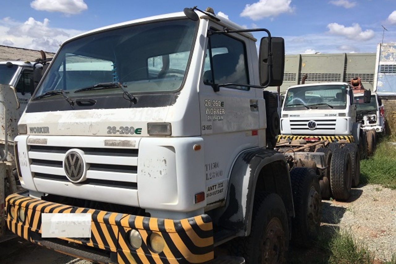 Volkswagen 26-260 - 08/08 3