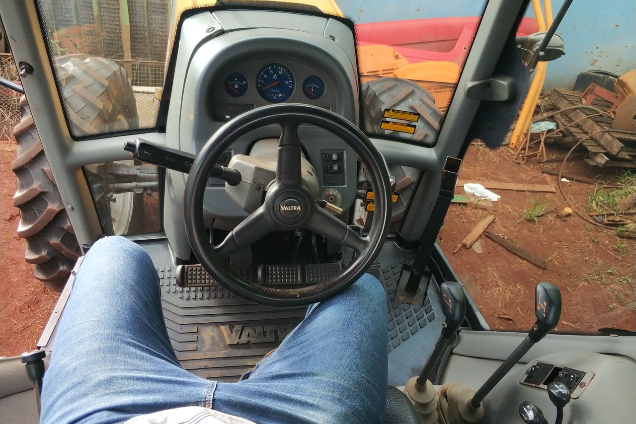 Valtra BM 125 - 12 6