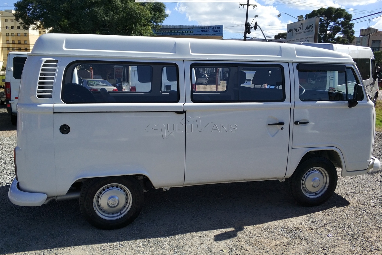 Volkswagen Kombi Standard - 11/12 15