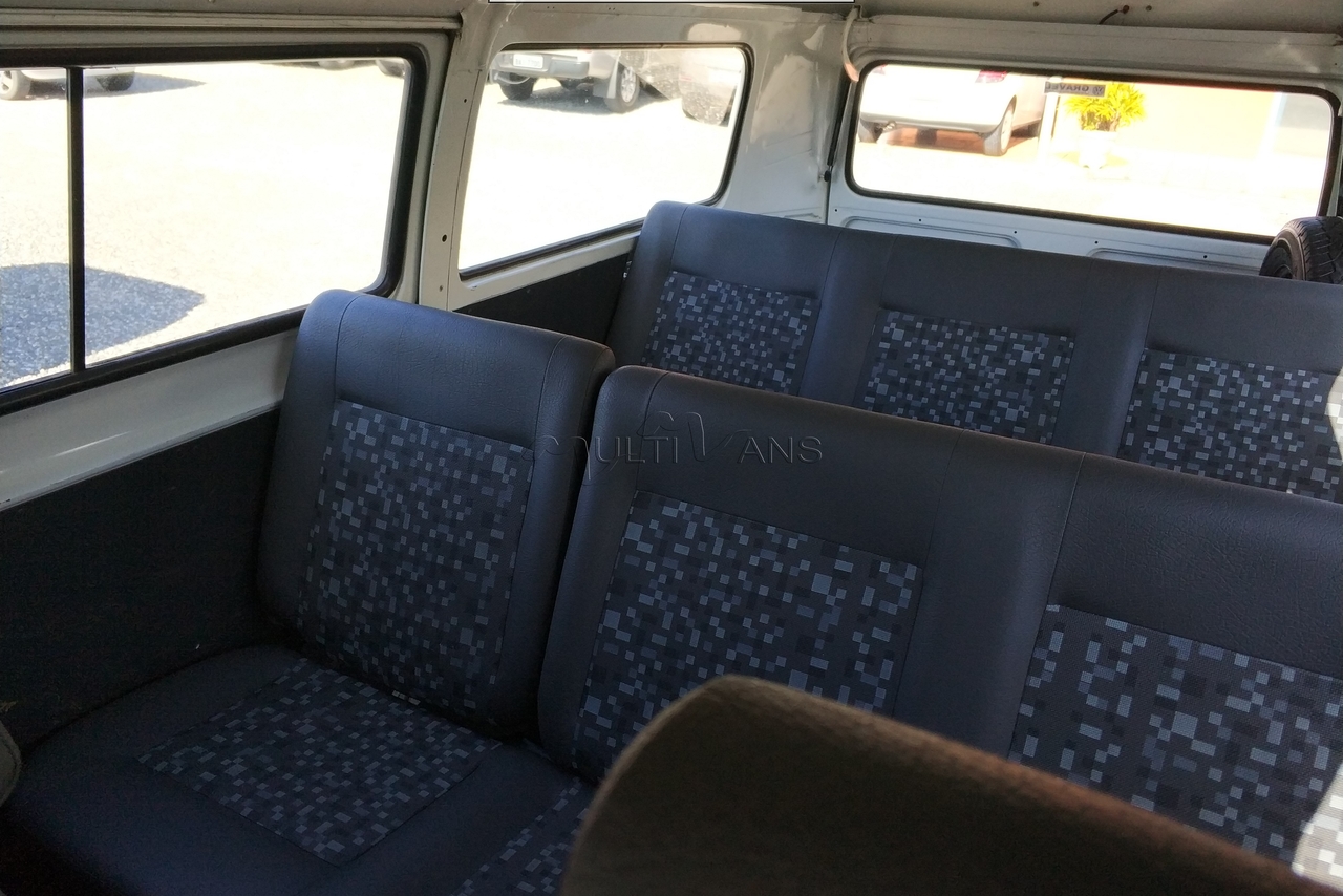 Volkswagen Kombi Standard - 11/12 16