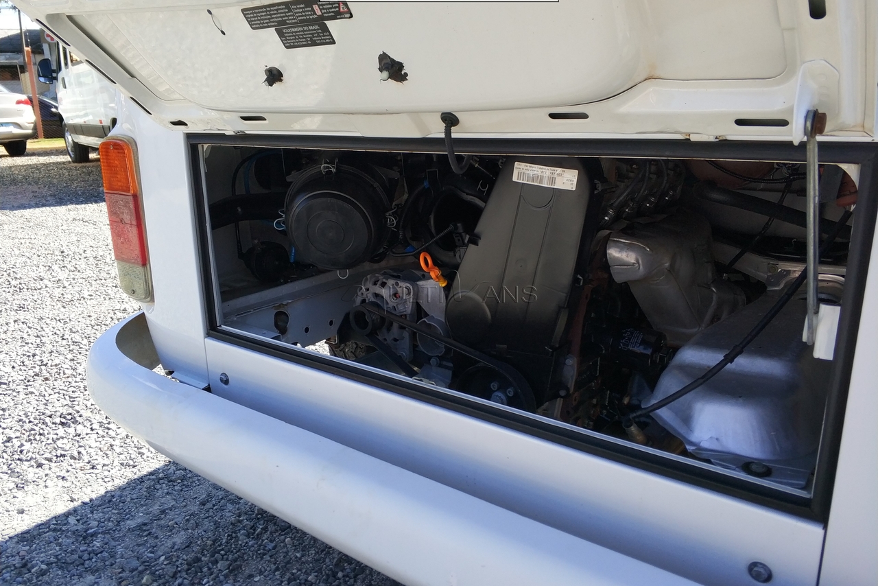 Volkswagen Kombi Standard - 12/12 10