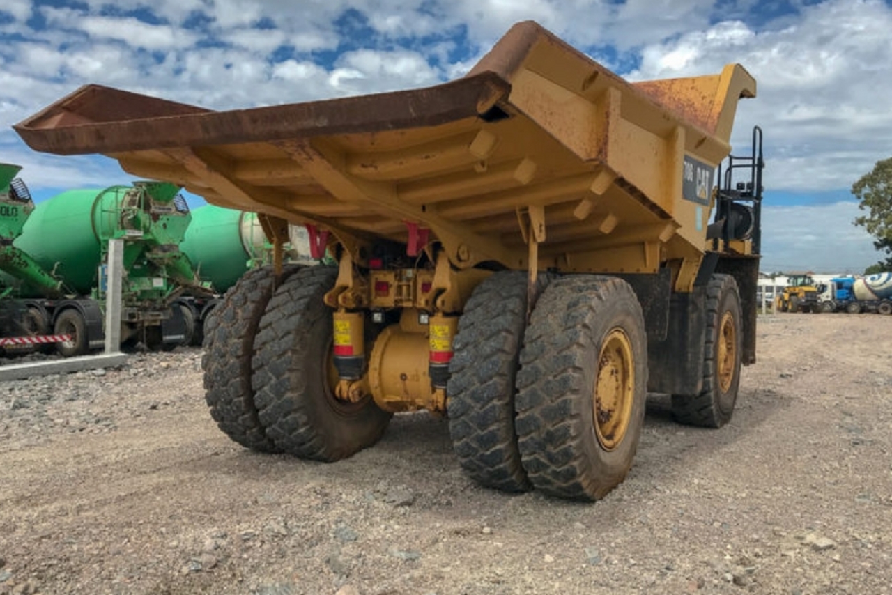 Caterpillar 770 - 13 4