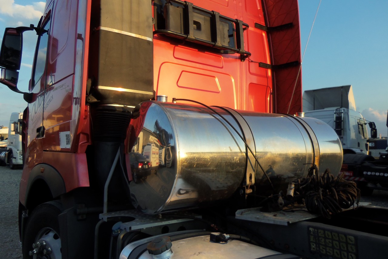 Sinotruk Howo Howo A7 - 12/12 8