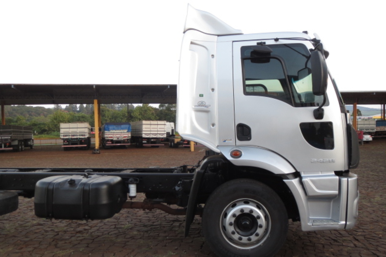 Ford Cargo2428 - 11/12 4