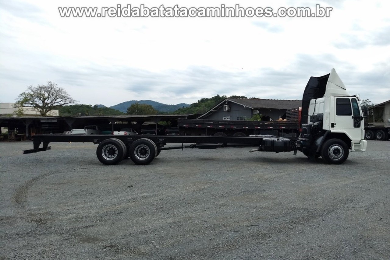 Ford Cargo2428 - 10/10 12