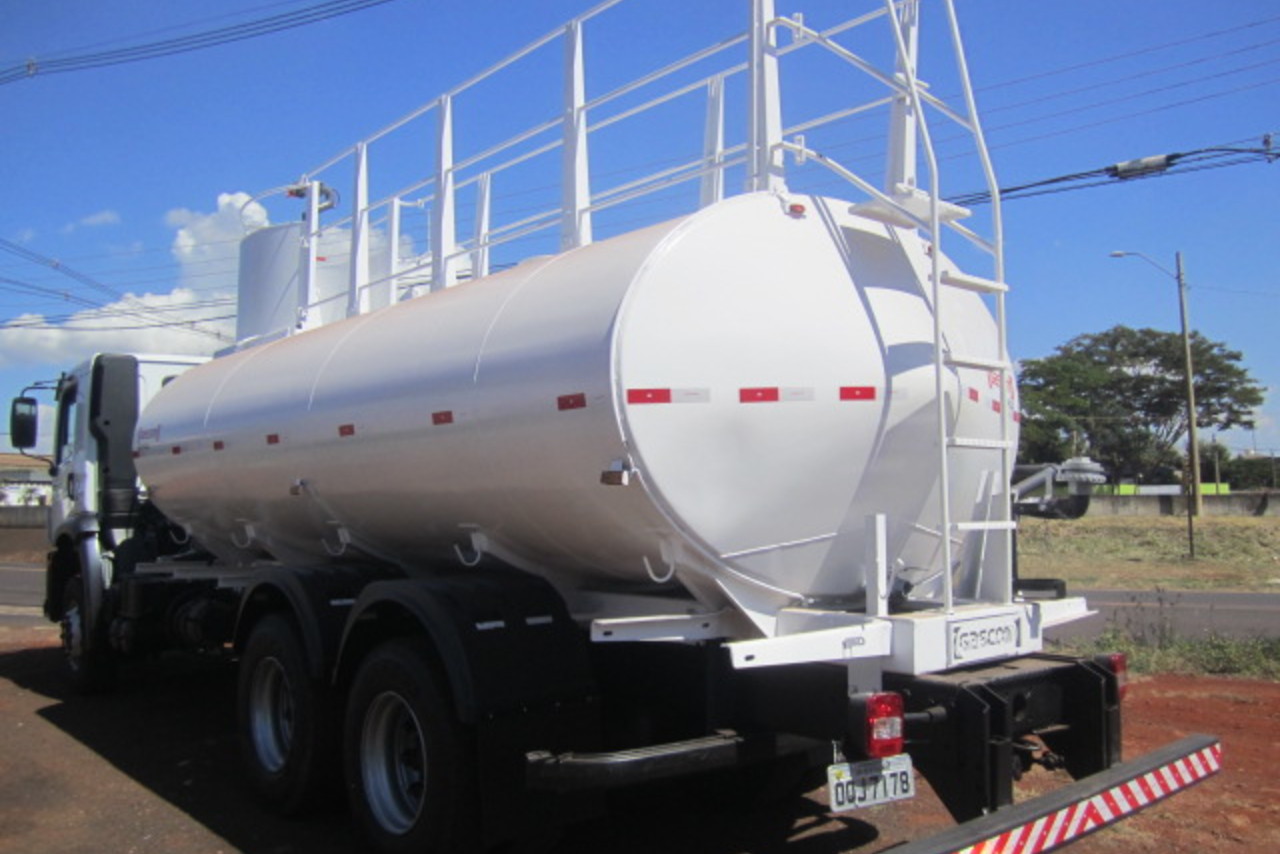 Volkswagen 31-280 E Constel. 6x4 - 13/13 5