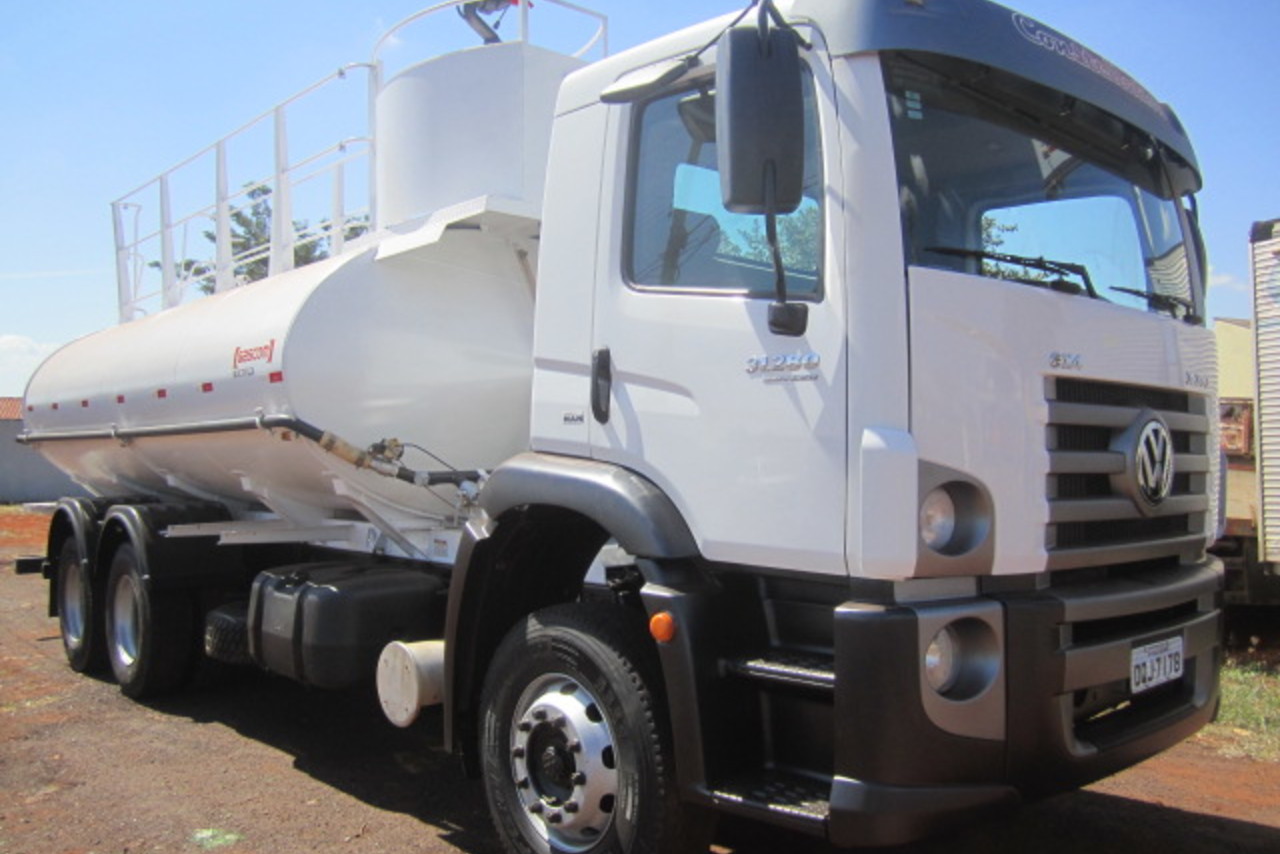 Volkswagen 31-280 E Constel. 6x4 - 13/13 1