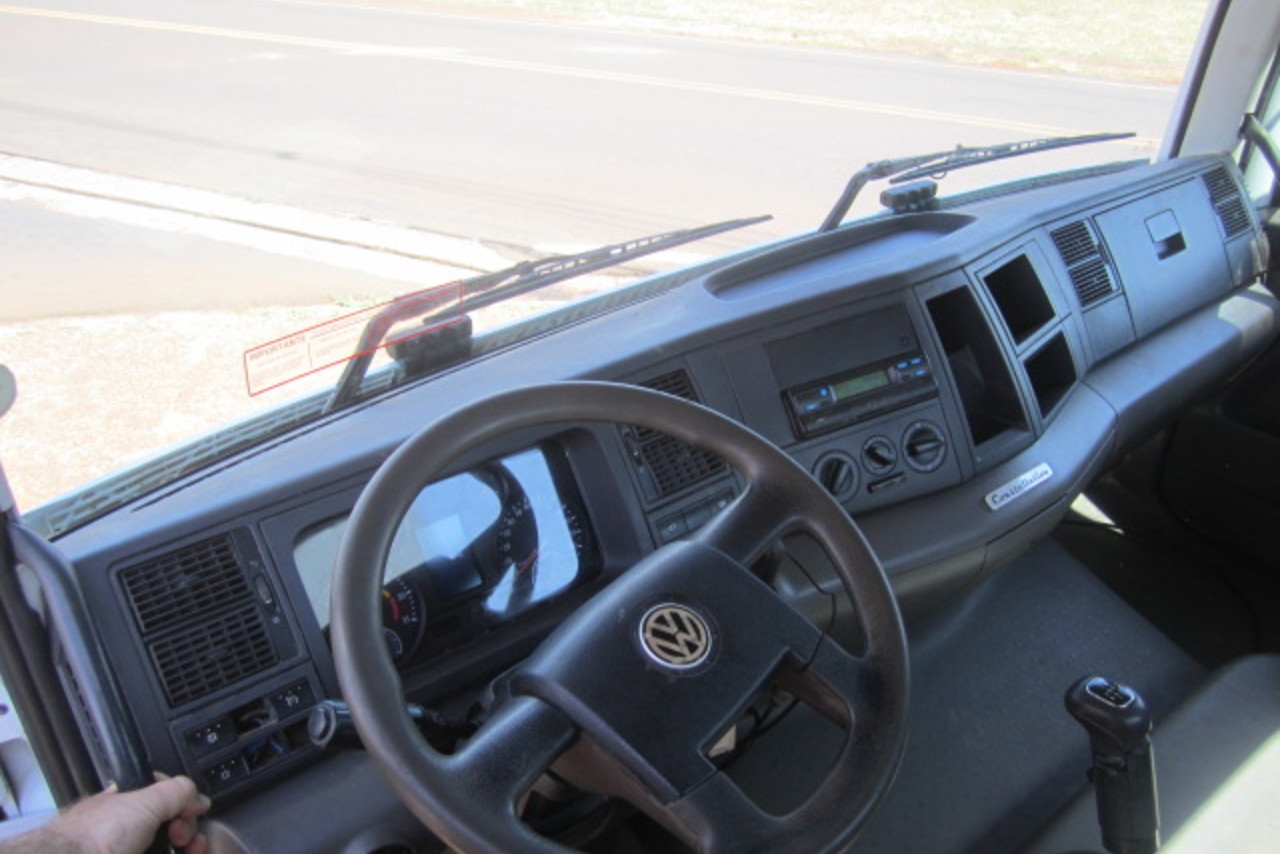 Volkswagen 31-280 E Constel. 6x4 - 13/13 10