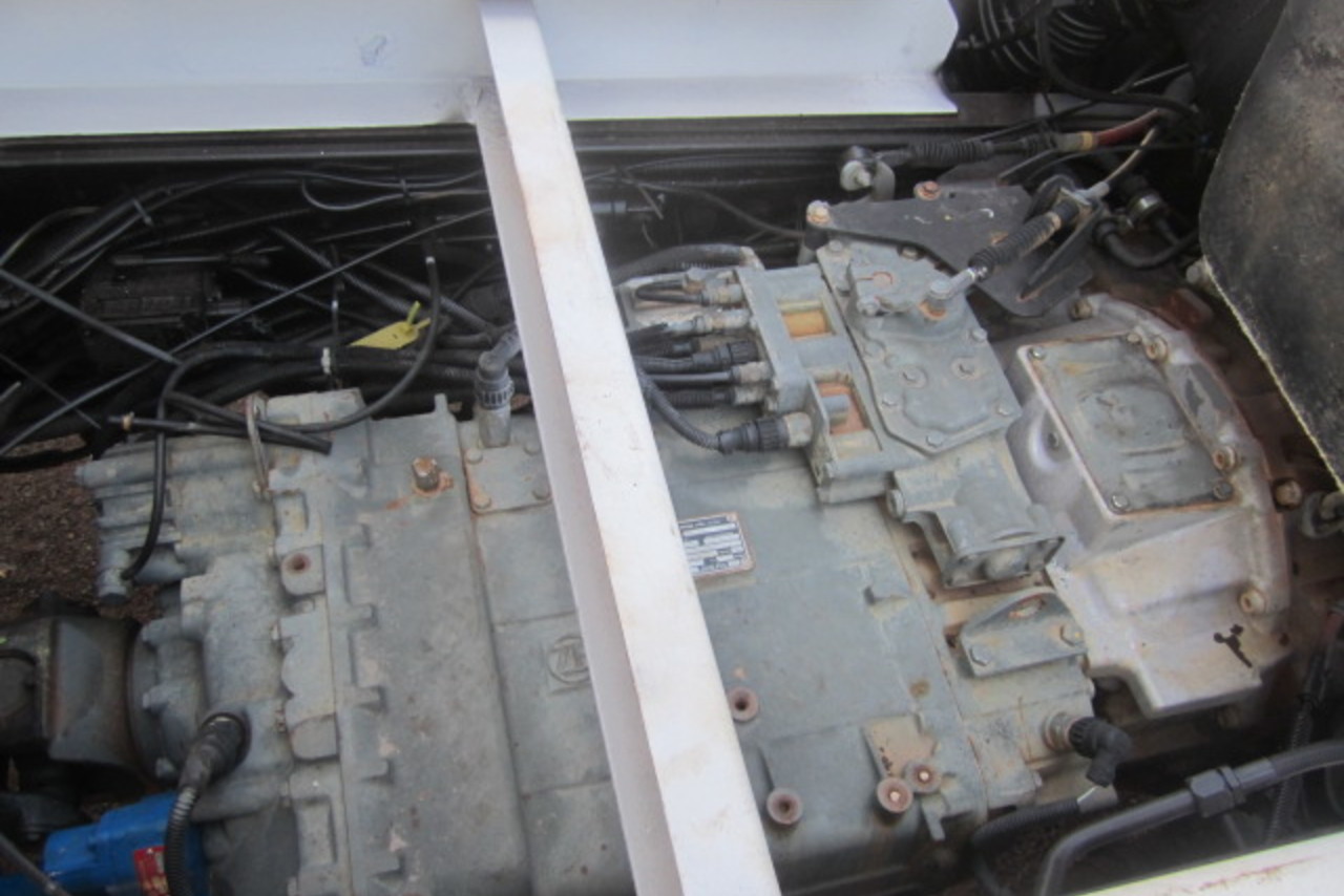 Volkswagen 31-280 E Constel. 6x4 - 13/13 20