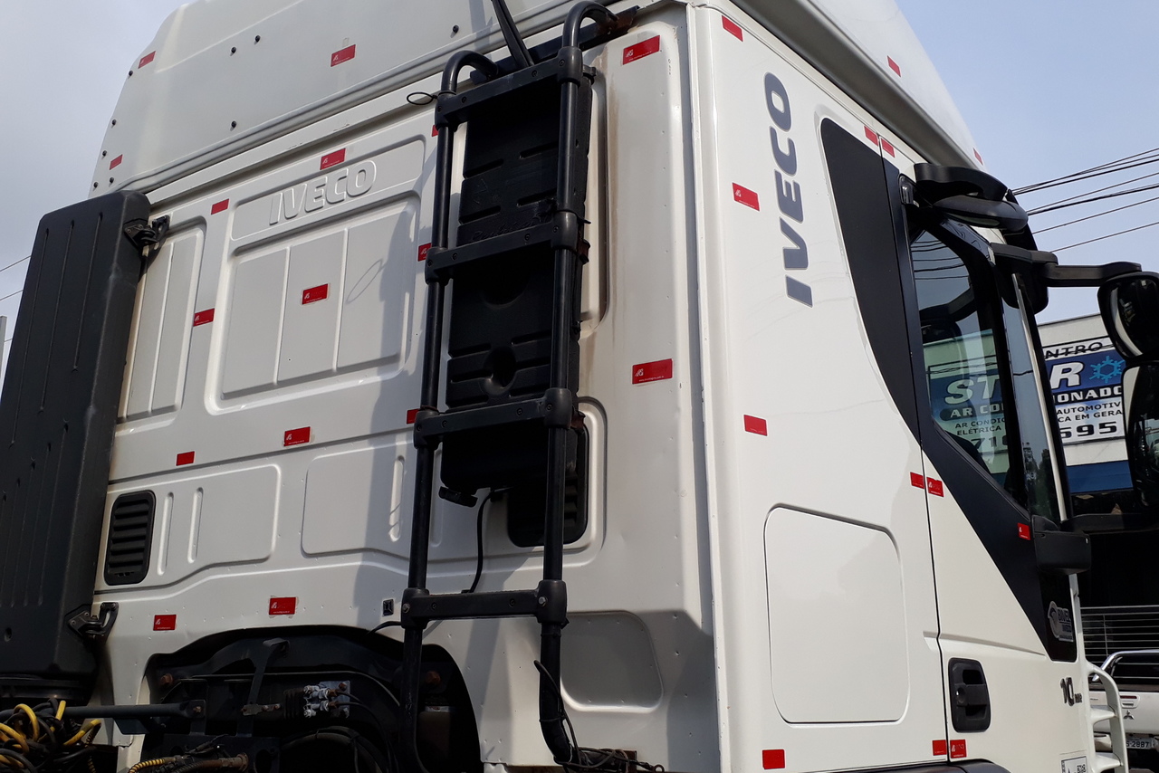 Iveco Stralis 410 - 10/11 3