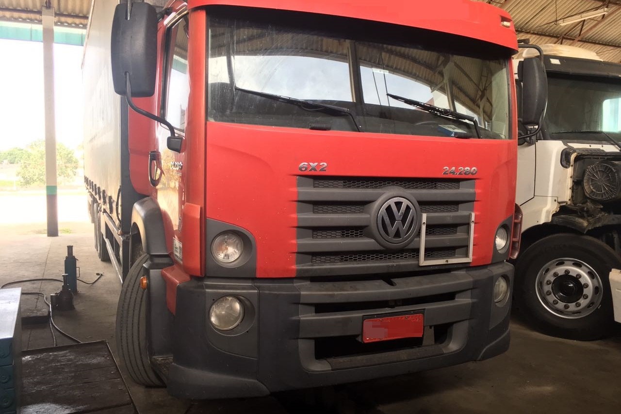 Volkswagen 24-280 E Constellation 6x2 - 13/13 2