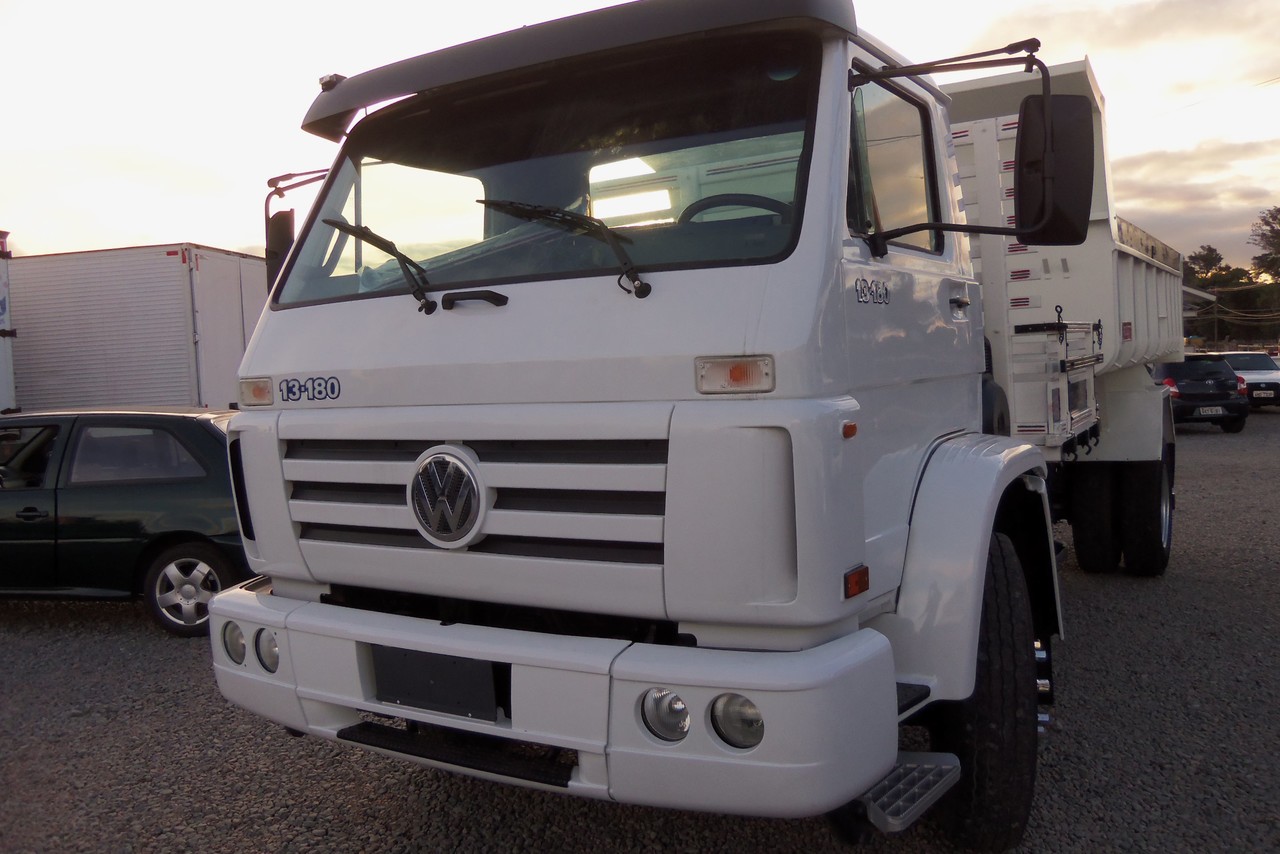 Volkswagen 13-180 - 05/05 4