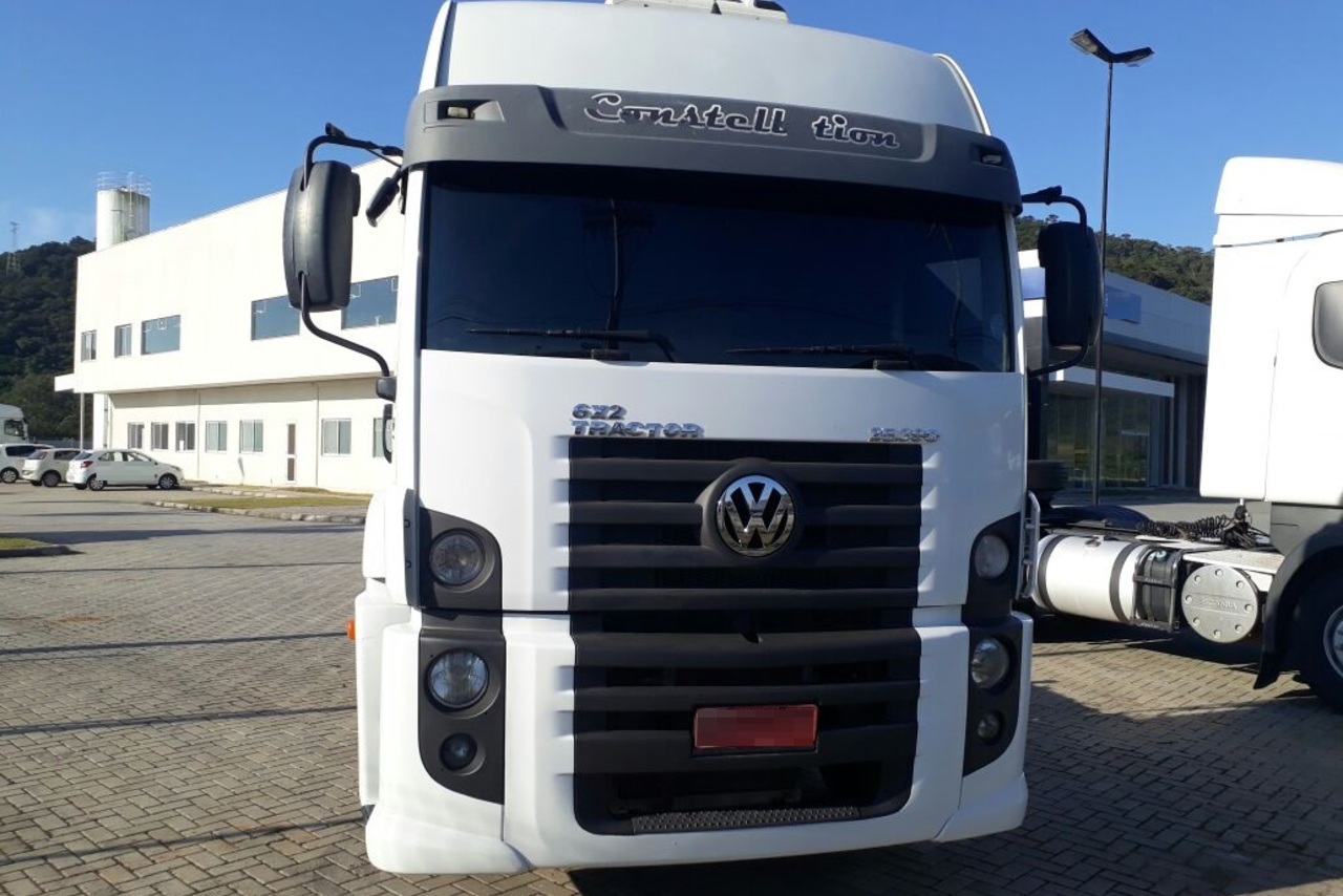 Volkswagen 25 390 - 12/12 2