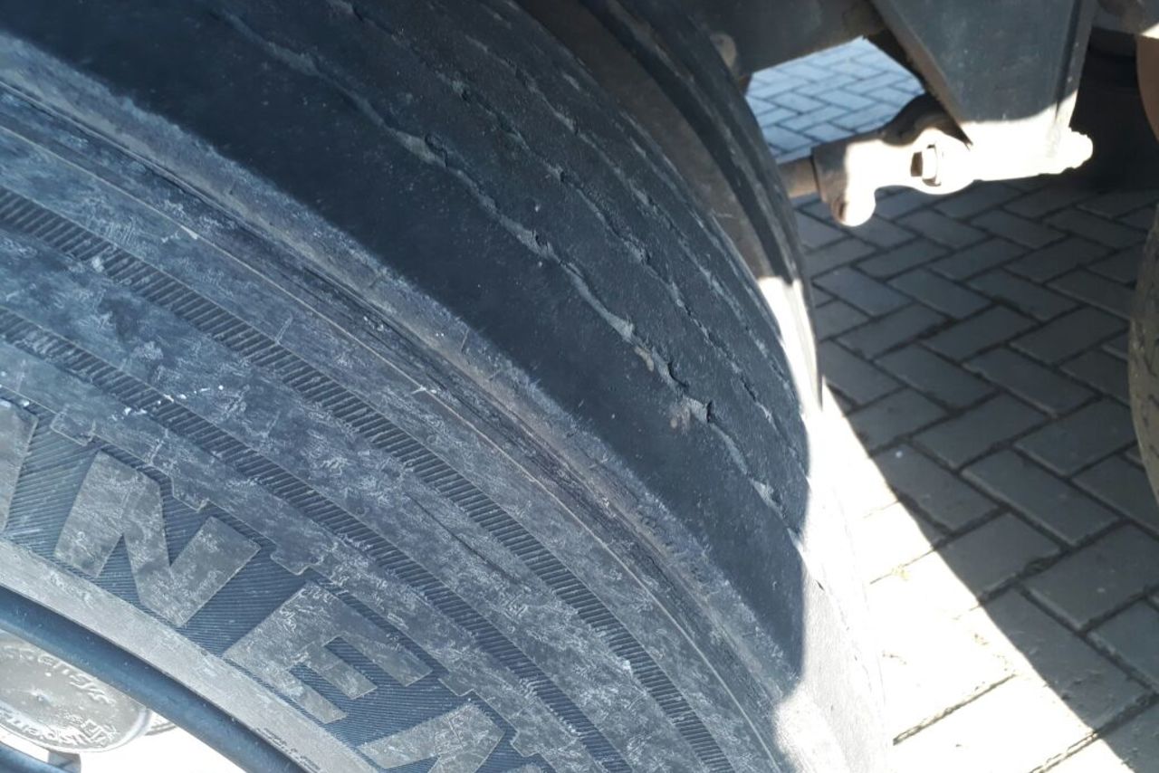 Volkswagen 25 390 - 12/12 9