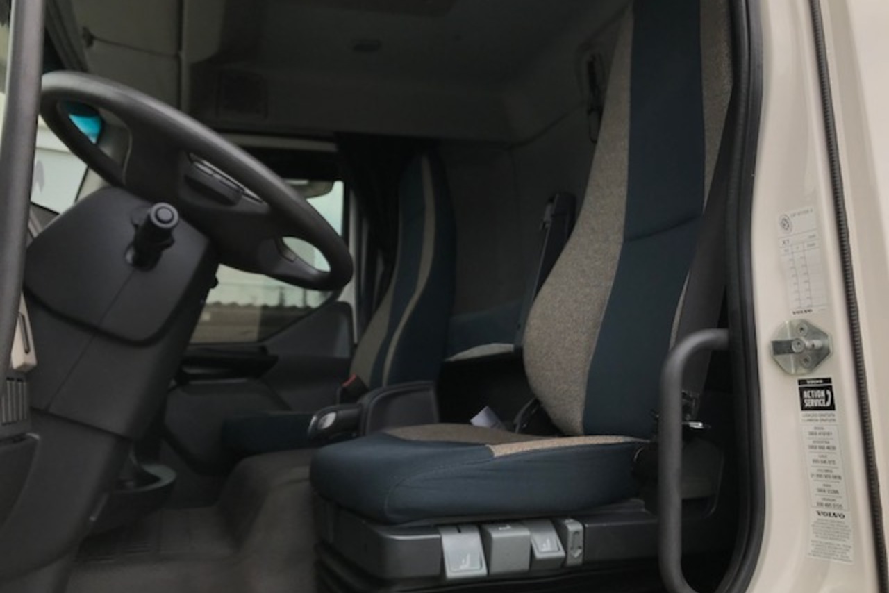 Volvo VM 330 - 14/15 11