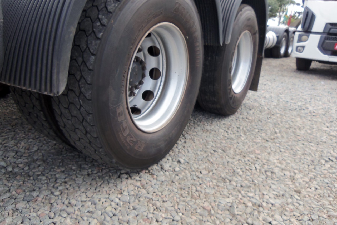 Volvo FM370 - 14/14 8