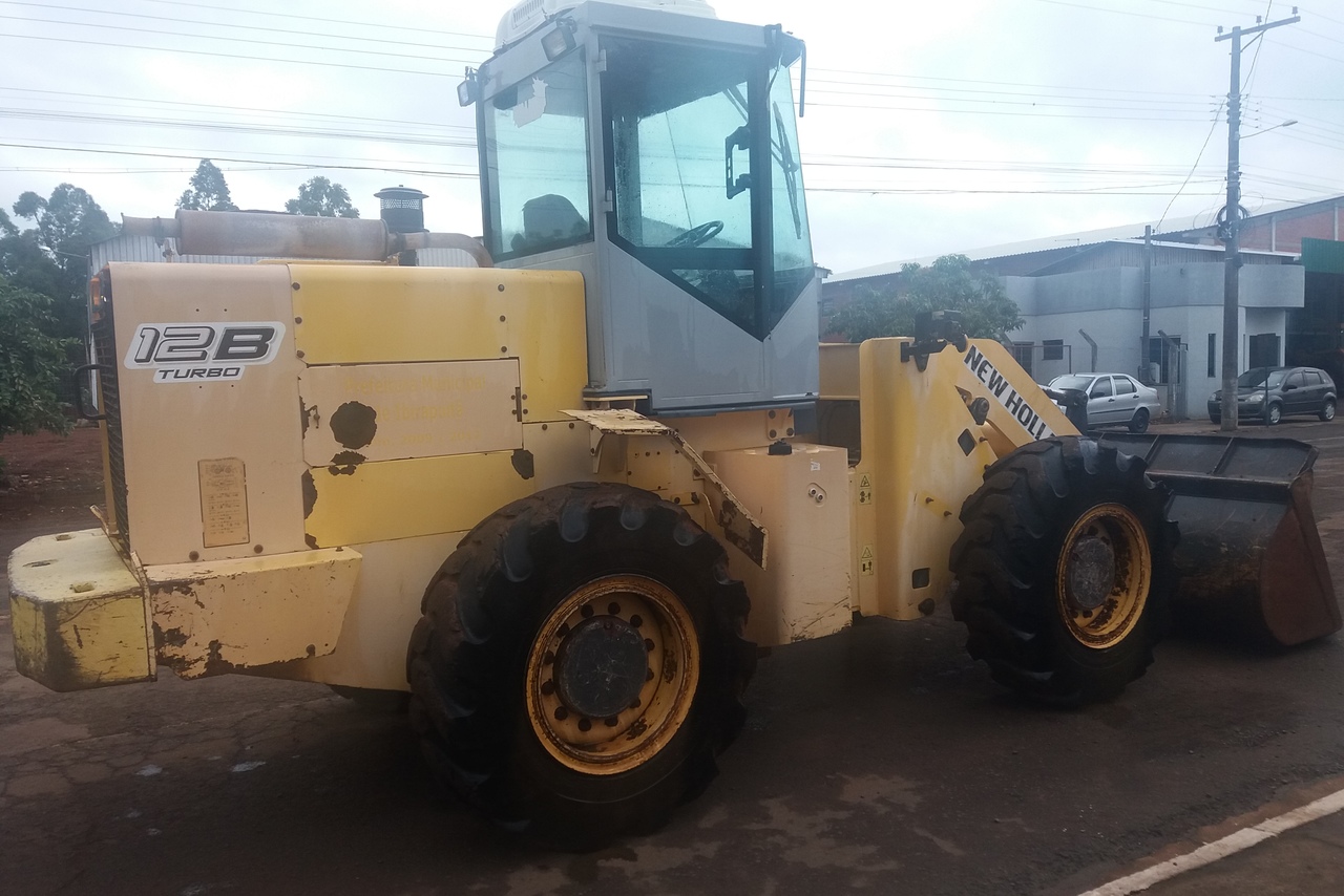 New Holland 12B - 10/10 4