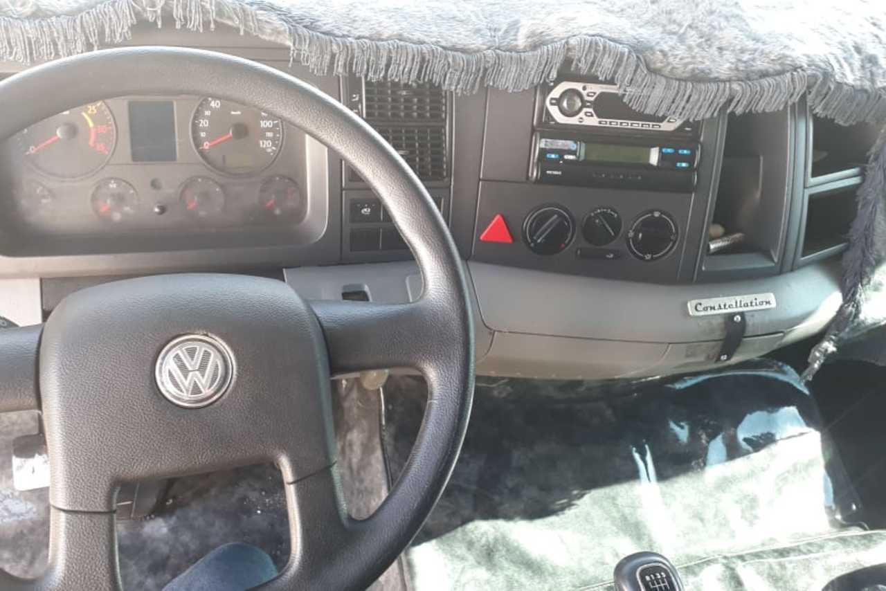 Volkswagen 24-250 E Constellation 3-Eixos - 08/09 5