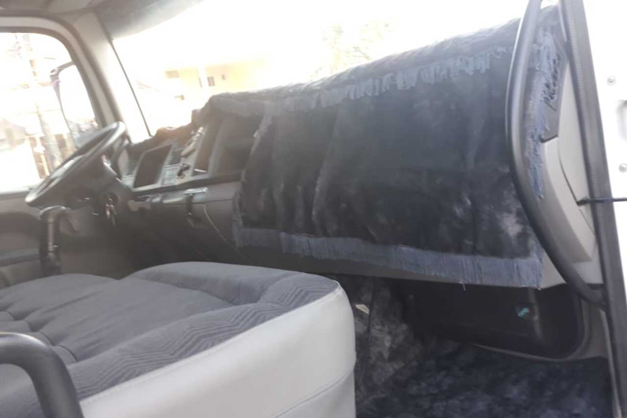 Volkswagen 24-250 E Constellation 3-Eixos - 08/09 7
