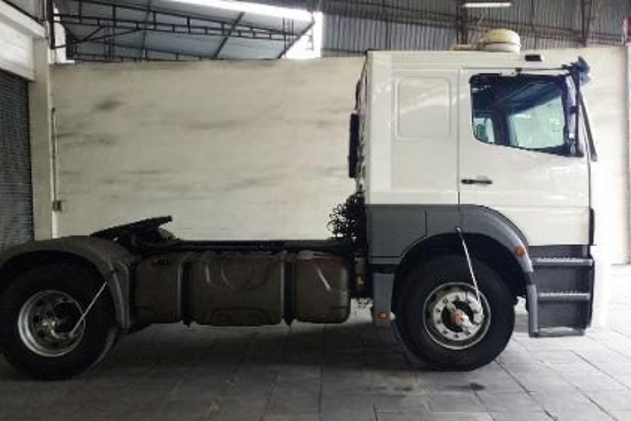 Mercedes Benz Axor 1933 - 08/09 2