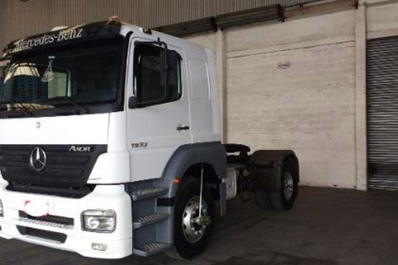Mercedes Benz Axor 1933 - 08/09 6