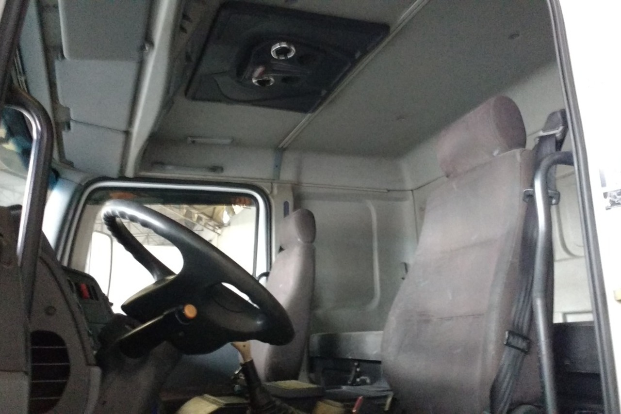 Mercedes Benz Axor 1933 - 08/09 11