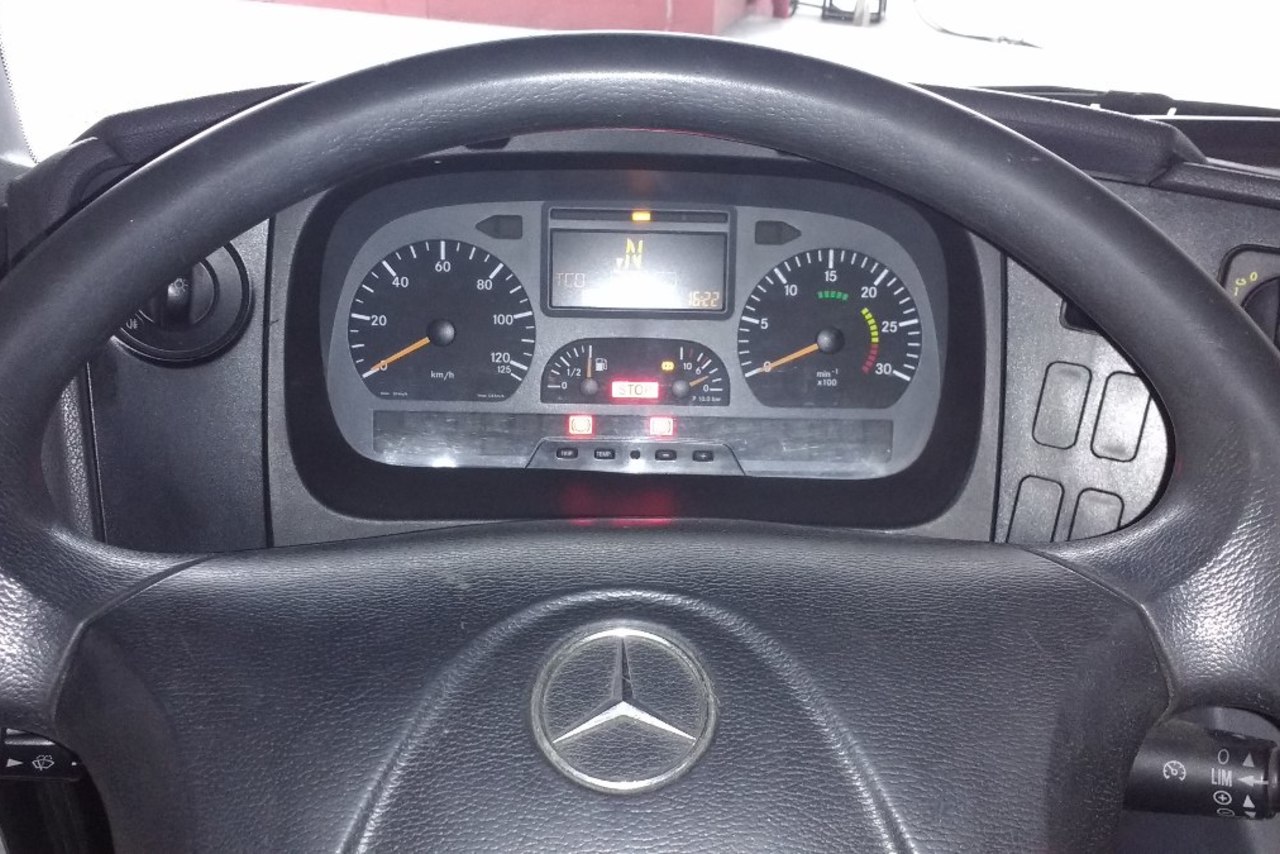 Mercedes Benz Axor 1933 - 08/09 12