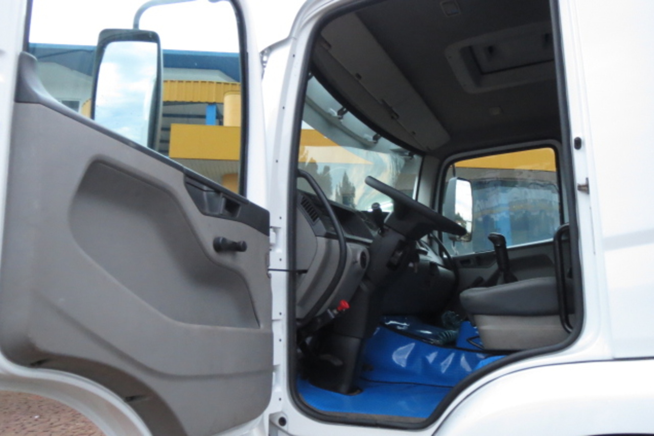 Volkswagen 26-260 - 09/10 13
