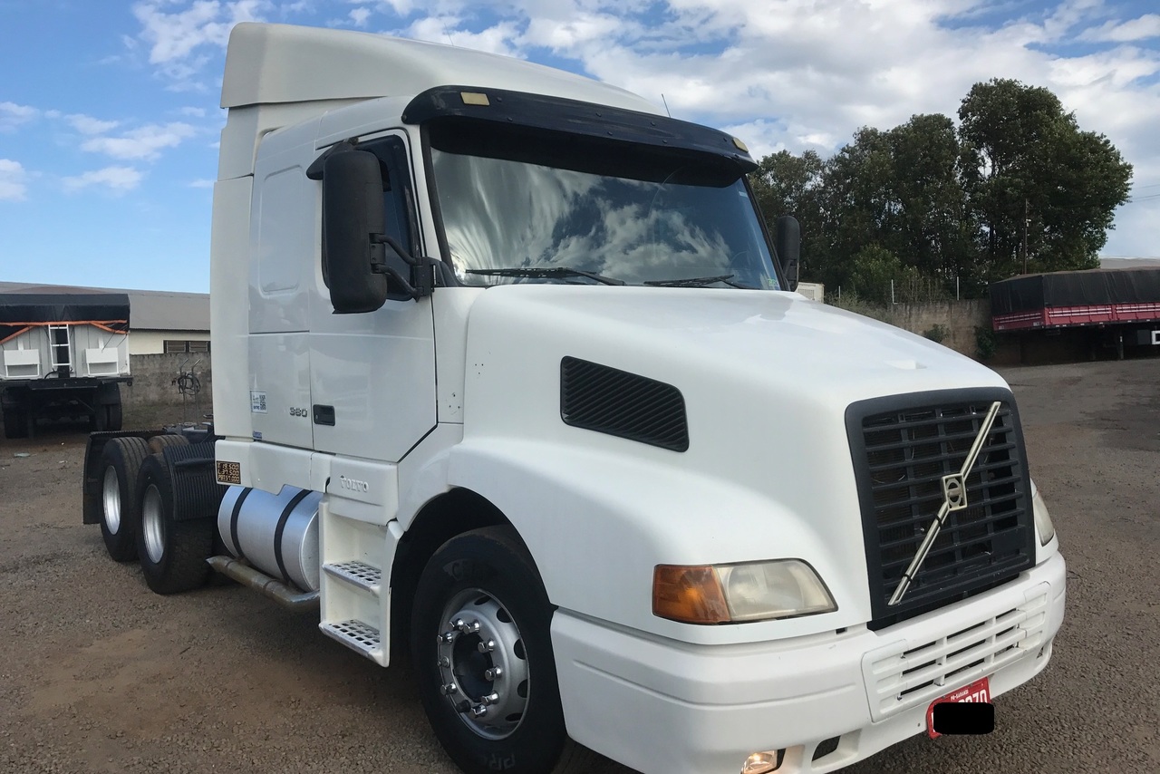 Volvo NH12 380 - 02/03 2