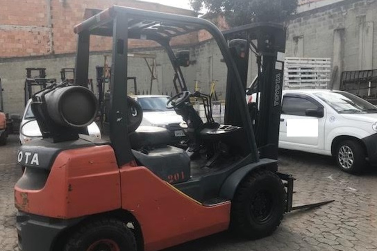 Toyota  FG25 - 08/08 2