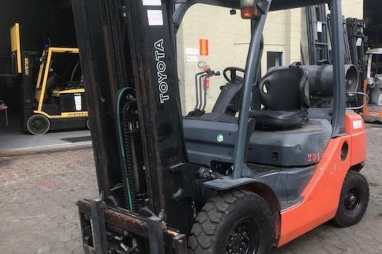 Toyota  FG25 - 08/08 4