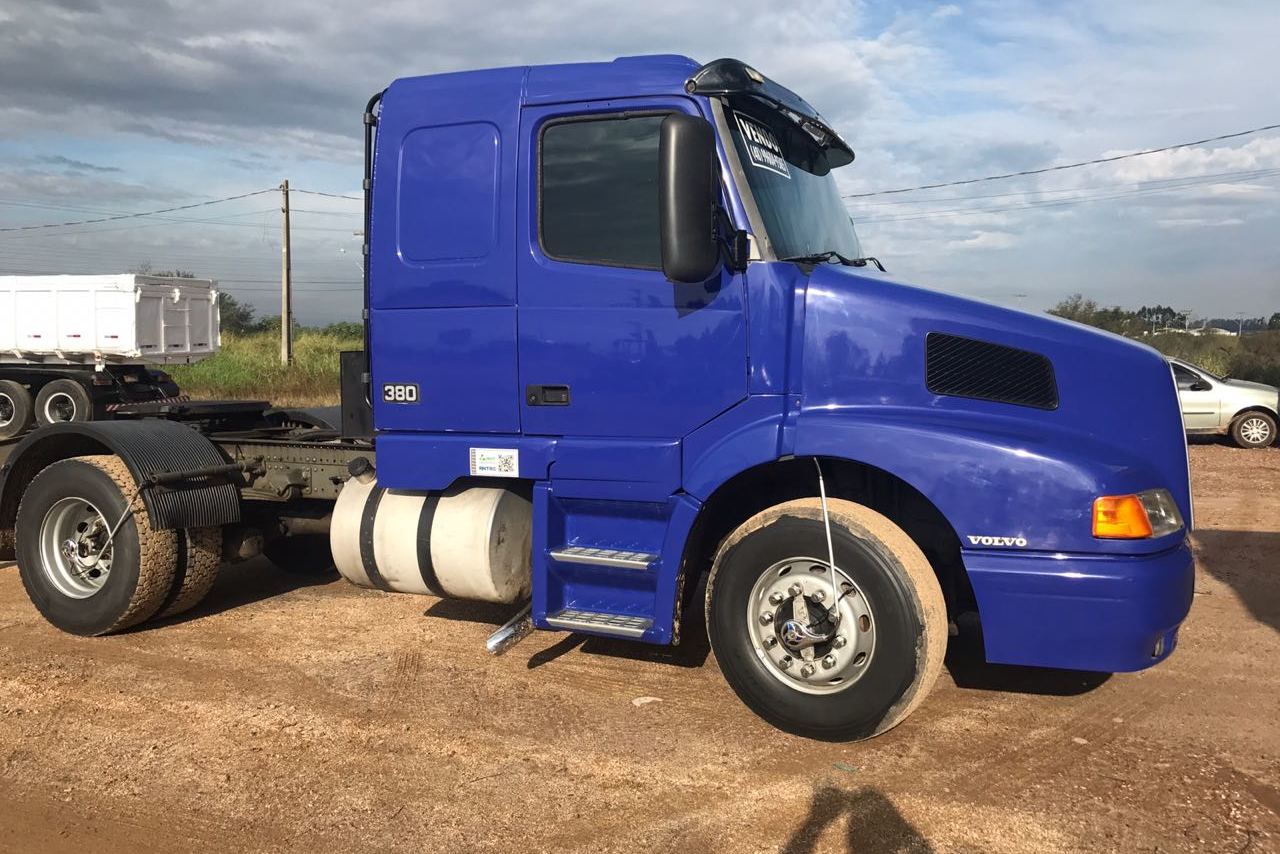 Volvo NH12 380 - 00/00 7