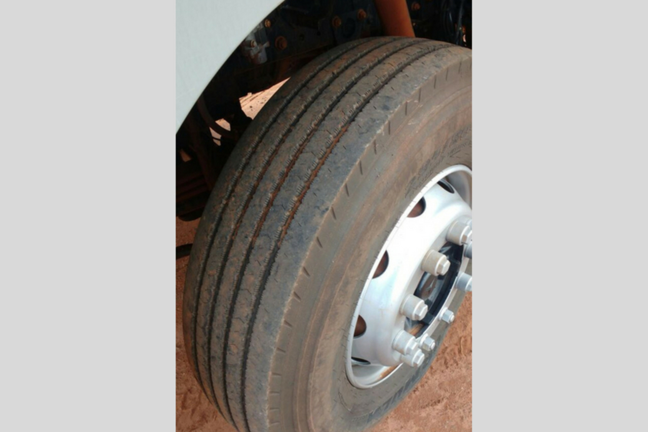 Mercedes Benz Axor 2831 - 13 3
