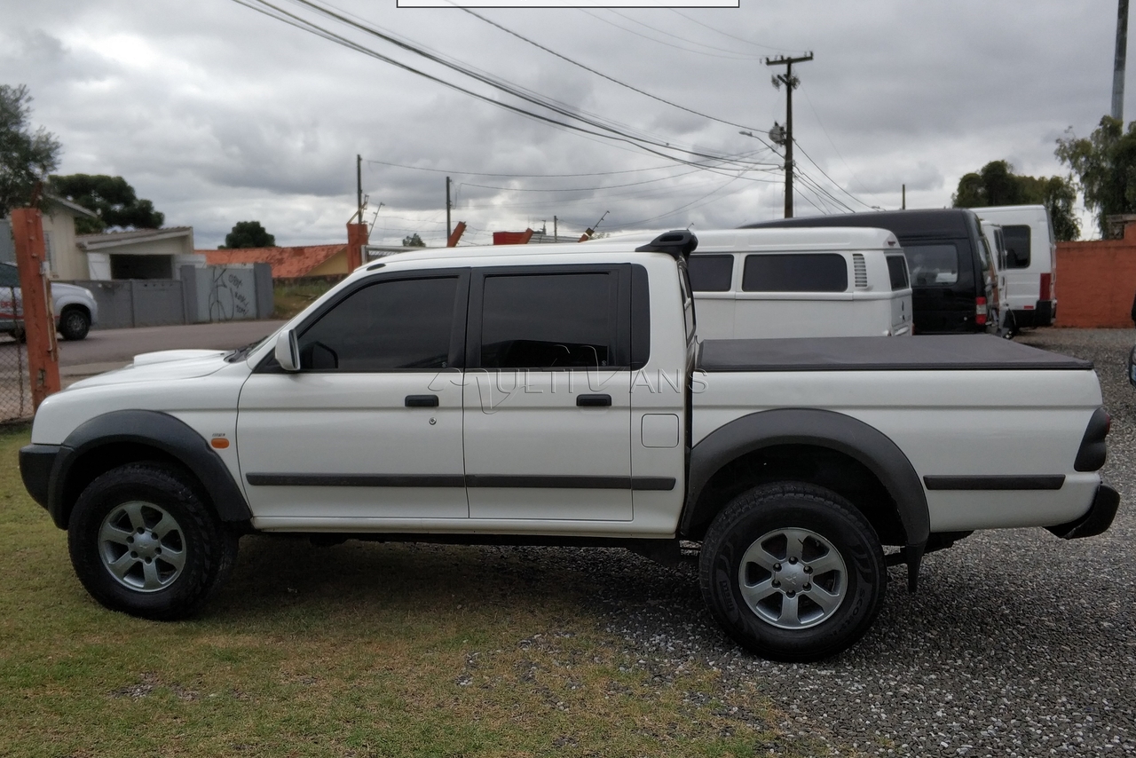 Mitsubishi Outros - 11/12 9