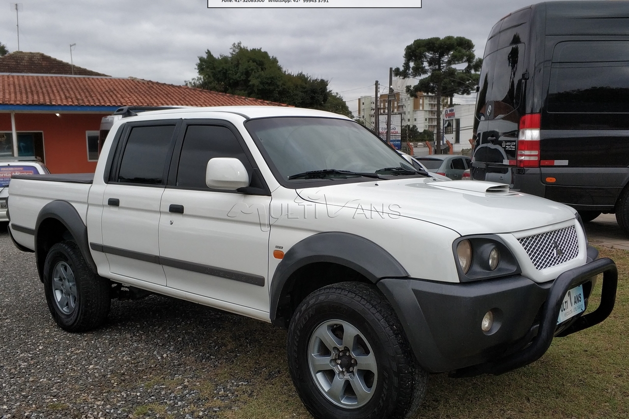 Mitsubishi Outros - 11/12 14
