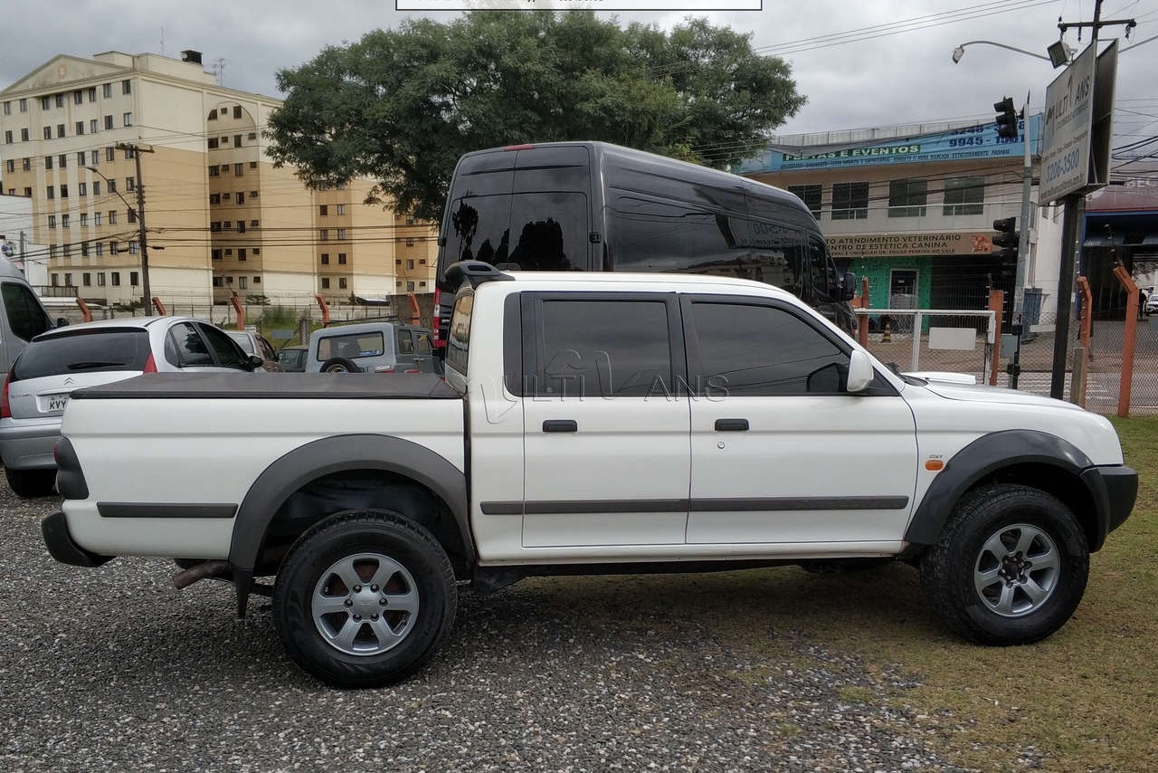 Mitsubishi Outros - 11/12 15